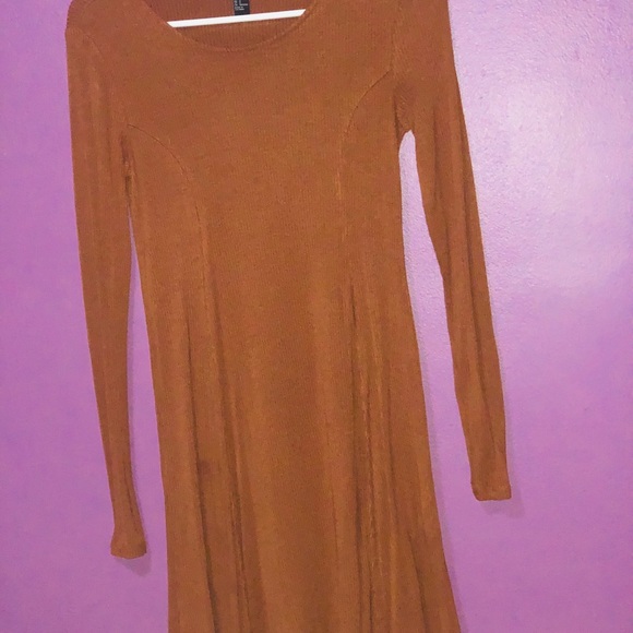 Dress - Picture 4 of 5